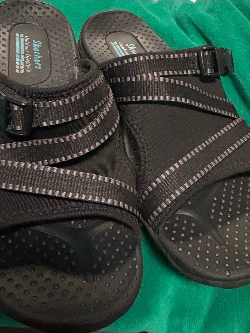 SKECHERS Women’s Size  7 Black, Slip ons Reggae Slides Comfortable  Sandals